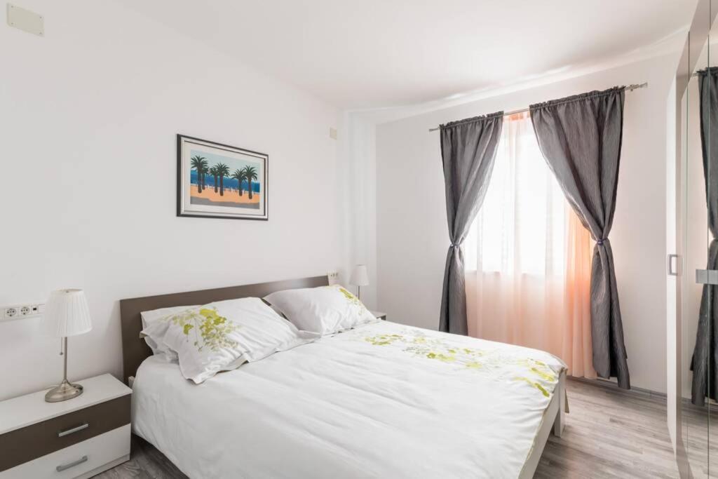 Appartement Buki **** *